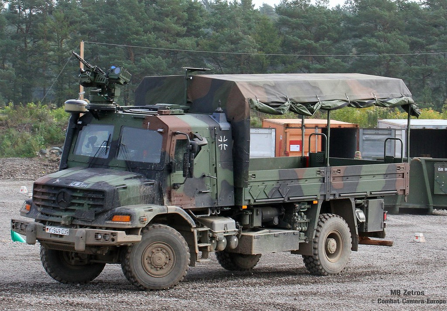 梅赛德斯-奔驰Zetros军用4x4